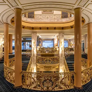 **** Otel El Avenida Palace İspanya